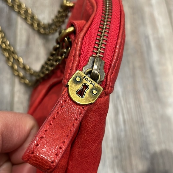 Fossil Leather Crossbody Red - Picture 5 of 7